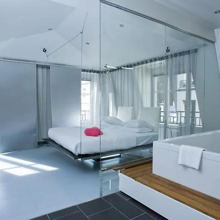 Kube Hotel