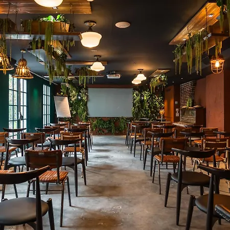 Kube Hotel