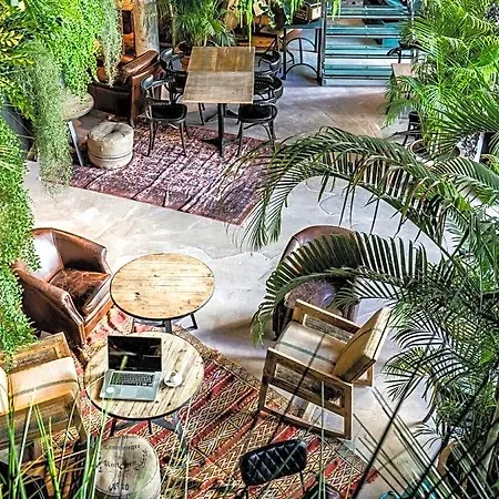 Kube Hotel