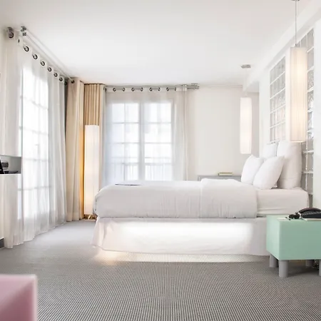 Kube Hotel